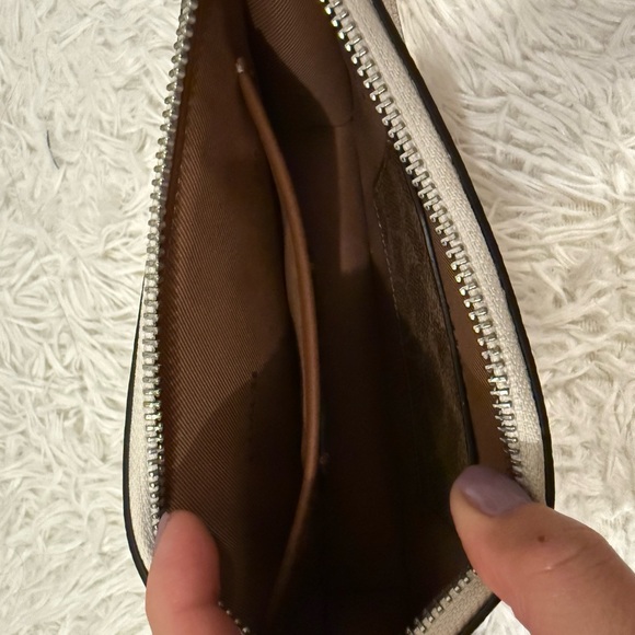 Coach Pebbled Leather Pouch Silver Tone Shoulder Bag - Picture 4 of 6